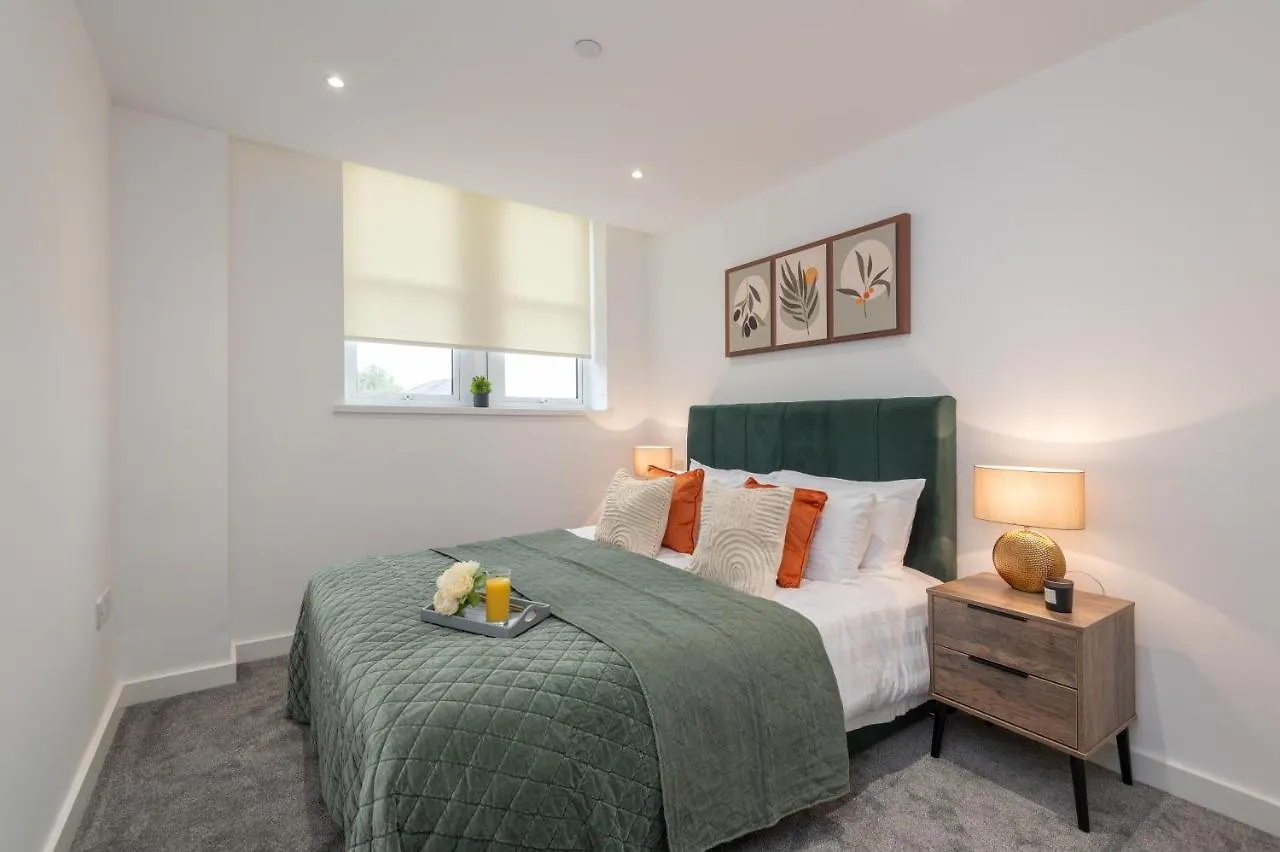 Thornhill House Serviced Apartments Wakefield