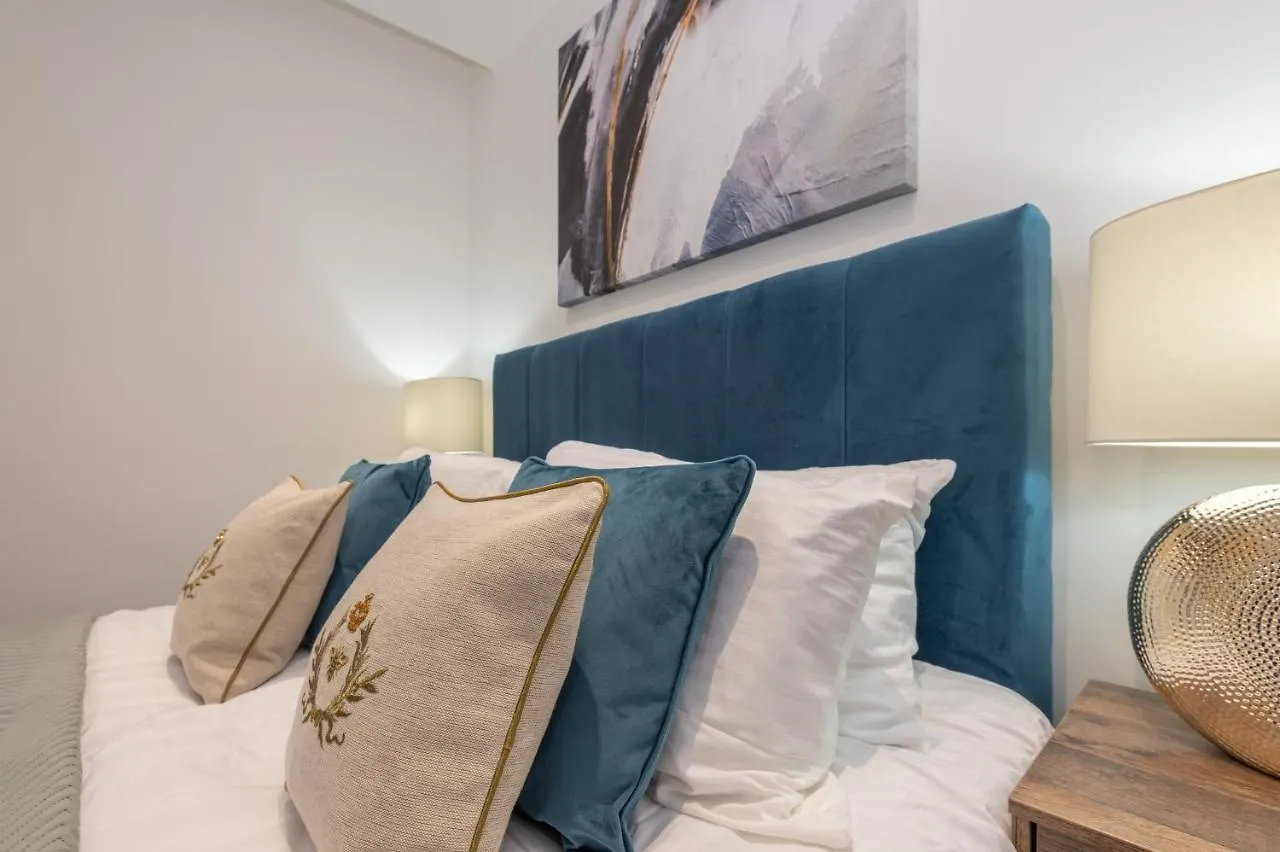 Thornhill House Serviced Apartments Wakefield Storbritannien