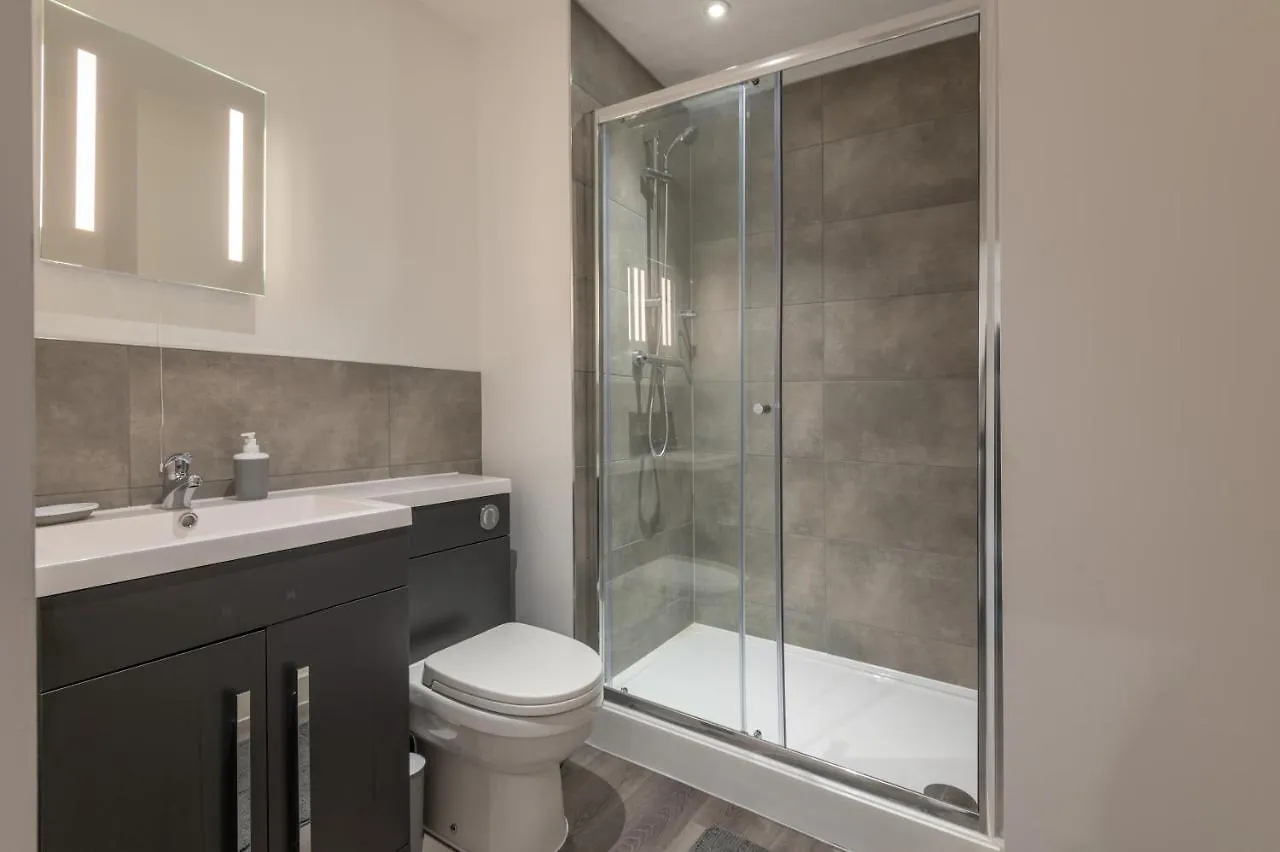Thornhill House Serviced Apartments Wakefield