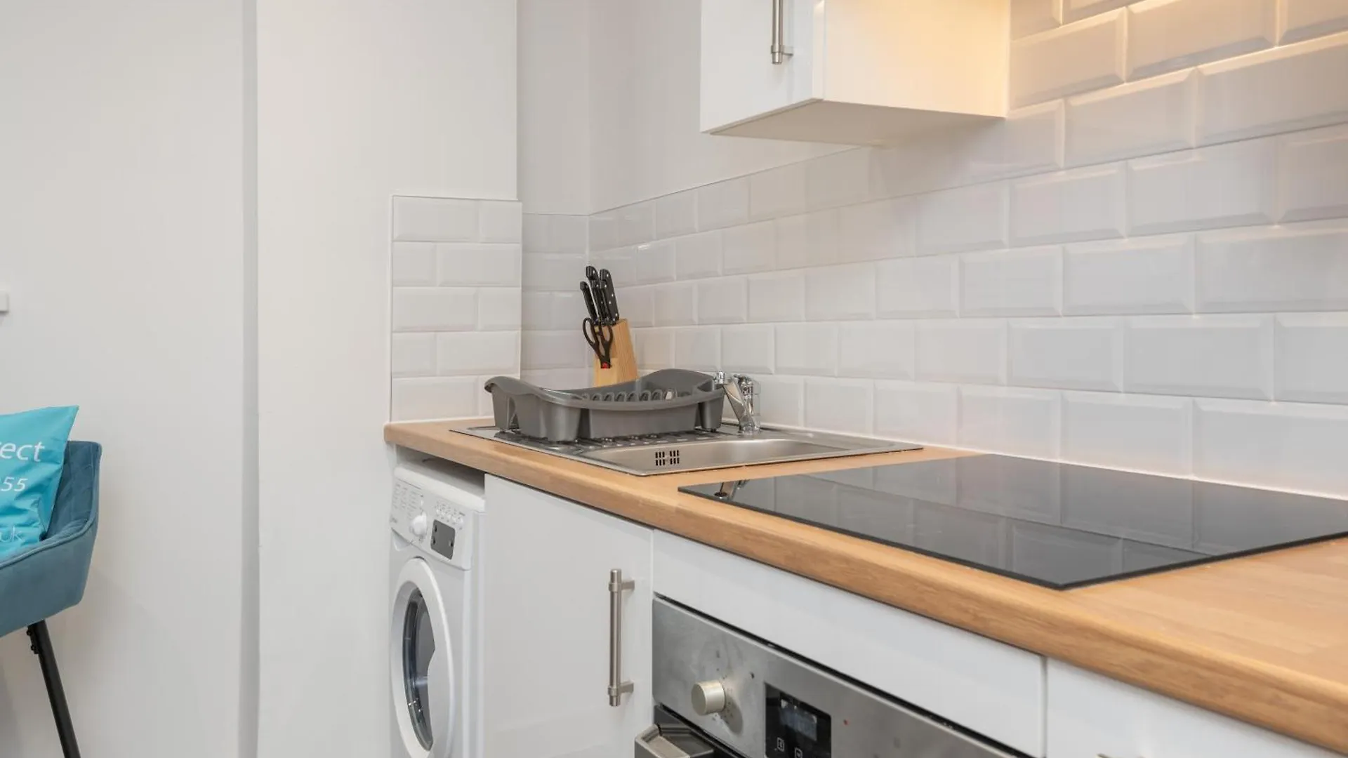 Thornhill House Serviced Apartments Wakefield